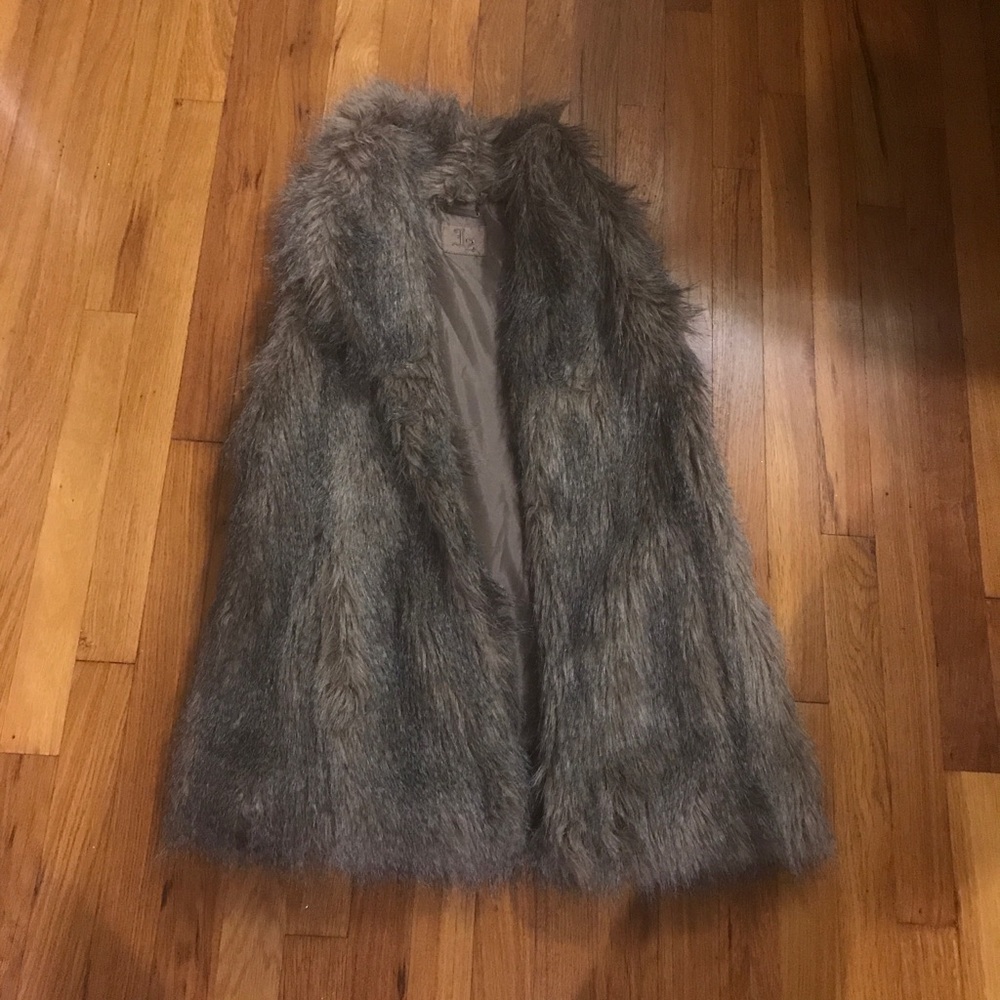 Fur vest